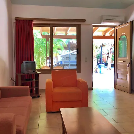 Poseidon Bungalows * Iria