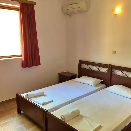 キャンプ場 Poseidon Bungalows イリア