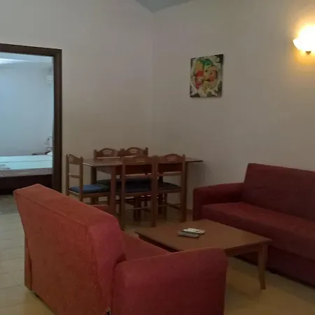 Kemp Poseidon Bungalows Íria