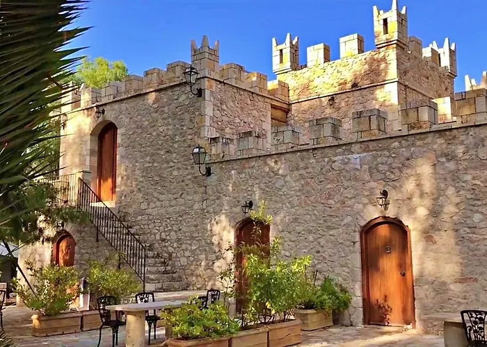 Kemp Poseidon Bungalows Íria