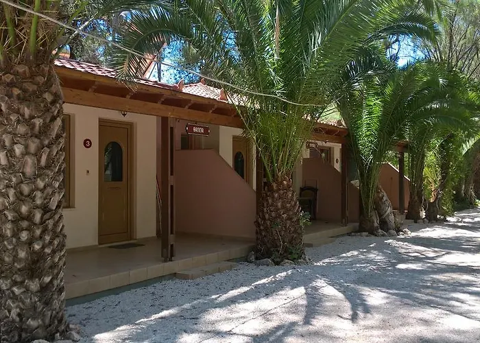 Poseidon Bungalows *